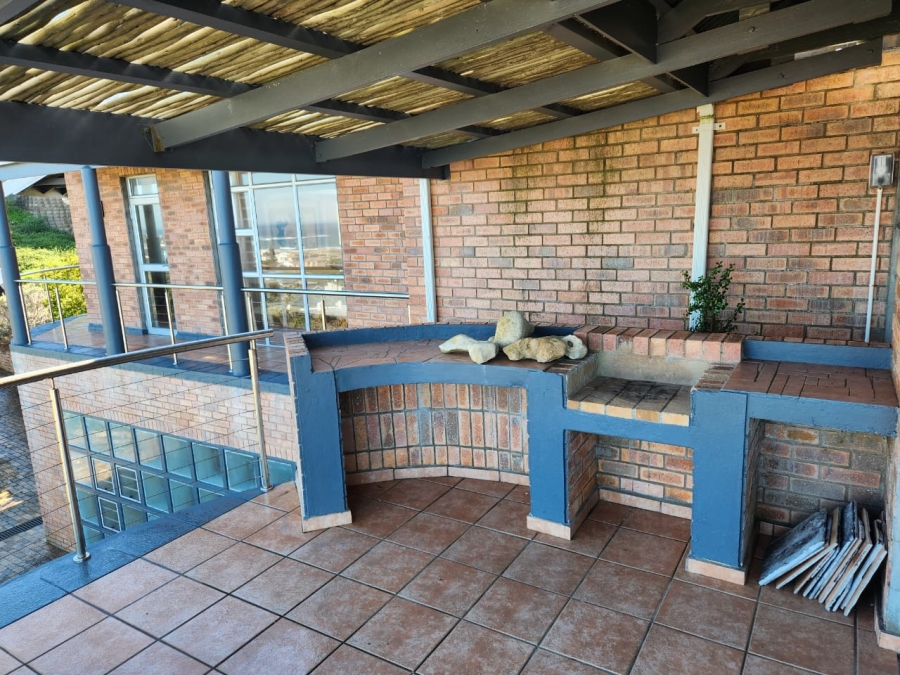 5 Bedroom Property for Sale in Jongensfontein Western Cape